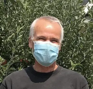 Man with Covid mask who gave a good Wire Free Sky review